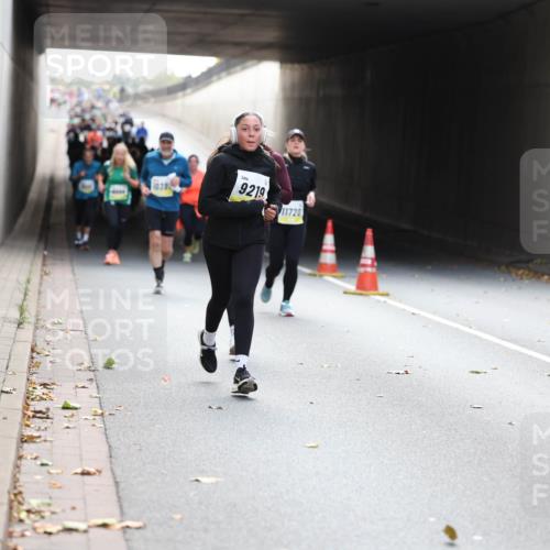 05.10.2025 - 20. swb-Marathon Bremen Michael Strokosch http://msf.ph/oto/9207314 05.10.2025 10:53:36 Laufen 1039, 9219, 11720, 11295 meine-sportfotos.de