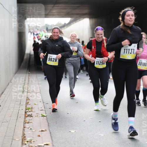 05.10.2025 - 20. swb-Marathon Bremen Michael Strokosch http://msf.ph/oto/9207317 05.10.2025 11:00:15 Laufen 9628, 1125, 11131, 10168, 1000 meine-sportfotos.de
