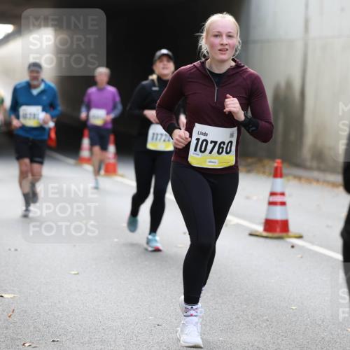05.10.2025 - 20. swb-Marathon Bremen Michael Strokosch http://msf.ph/oto/9207331 05.10.2025 10:53:39 Laufen 1172, 10760, 02066 meine-sportfotos.de