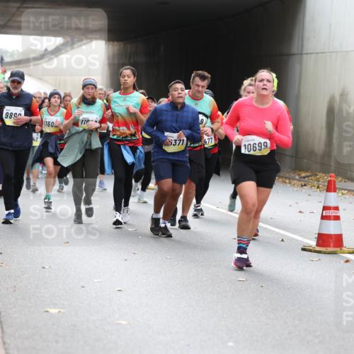 05.10.2025 - 20. swb-Marathon Bremen Michael Strokosch http://msf.ph/oto/9207336 05.10.2025 11:00:19 Laufen 989, 116, 1160, 371, 477, 10699 meine-sportfotos.de