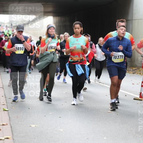 05.10.2025 - 20. swb-Marathon Bremen Michael Strokosch http://msf.ph/oto/9207346 05.10.2025 11:00:21 Laufen 1890, 17622, 10371, 9, 106 meine-sportfotos.de