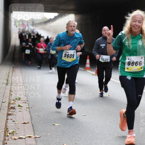 05.10.2025 - 20. swb-Marathon Bremen Michael Strokosch http://msf.ph/oto/9207361 05.10.2025 10:53:46 Laufen 9609, 11400, 9666 meine-sportfotos.de