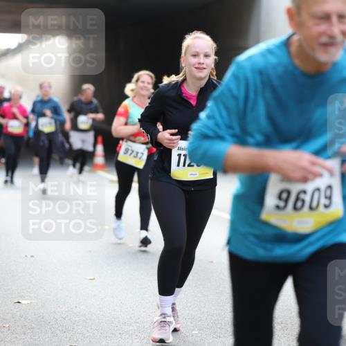 05.10.2025 - 20. swb-Marathon Bremen Michael Strokosch http://msf.ph/oto/9207368 05.10.2025 10:53:48 Laufen 9737, 112, 9609 meine-sportfotos.de