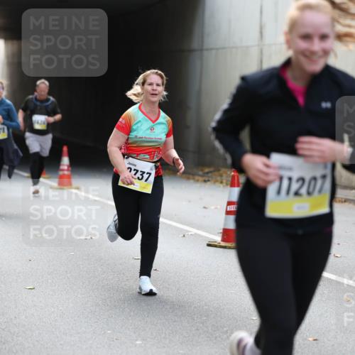 05.10.2025 - 20. swb-Marathon Bremen Michael Strokosch http://msf.ph/oto/9207371 05.10.2025 10:53:49 Laufen 10420, 9378, 20, 737, 11201, 00 meine-sportfotos.de