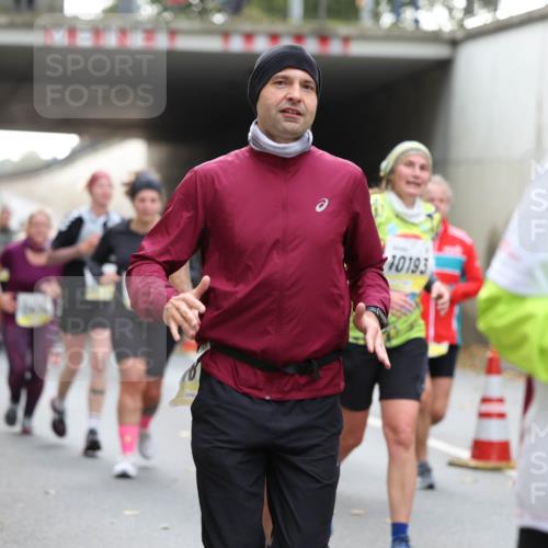 05.10.2025 - 20. swb-Marathon Bremen Michael Strokosch http://msf.ph/oto/9207381 05.10.2025 11:00:31 Laufen 10193 meine-sportfotos.de