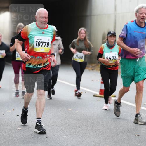 05.10.2025 - 20. swb-Marathon Bremen Michael Strokosch http://msf.ph/oto/9207421 05.10.2025 11:00:42 Laufen 10580, 10776, 11159, 9483 meine-sportfotos.de