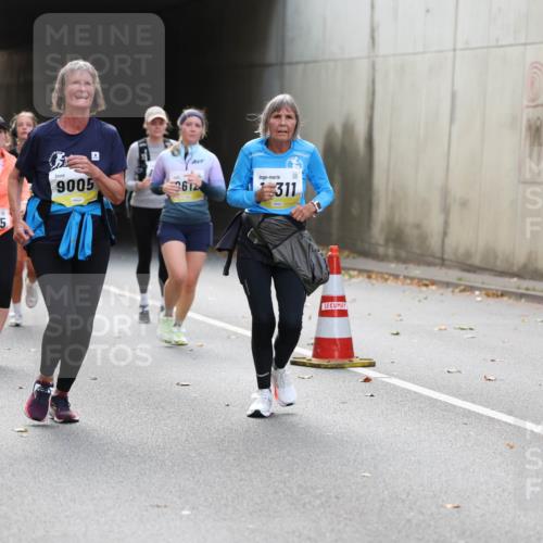 05.10.2025 - 20. swb-Marathon Bremen Michael Strokosch http://msf.ph/oto/9207446 05.10.2025 10:54:03 Laufen 11713, 9495, 9005, 612, 311, 00 meine-sportfotos.de