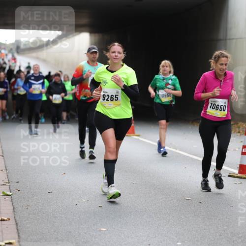 05.10.2025 - 20. swb-Marathon Bremen Michael Strokosch http://msf.ph/oto/9207453 05.10.2025 11:00:52 Laufen 9265, 10550, 10650 meine-sportfotos.de