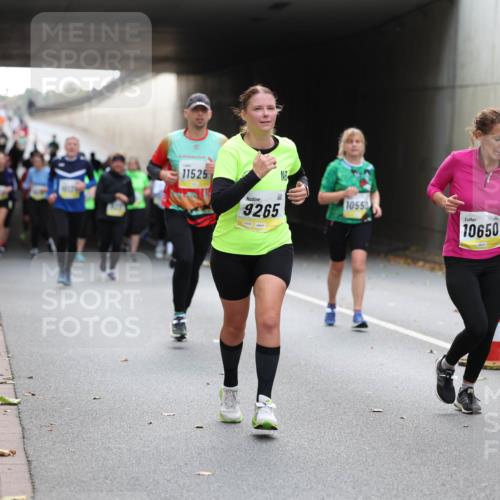 05.10.2025 - 20. swb-Marathon Bremen Michael Strokosch http://msf.ph/oto/9207455 05.10.2025 11:00:52 Laufen 11525, 9265, 1055, 10650 meine-sportfotos.de