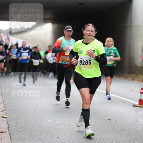 05.10.2025 - 20. swb-Marathon Bremen Michael Strokosch http://msf.ph/oto/9207457 05.10.2025 11:00:53 Laufen 9265, 10650 meine-sportfotos.de