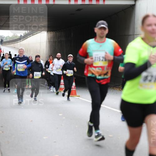 05.10.2025 - 20. swb-Marathon Bremen Michael Strokosch http://msf.ph/oto/9207463 05.10.2025 11:00:54 Laufen 9334, 10836, 10132, 9217, 9826, 0239, 11526, 8215 meine-sportfotos.de