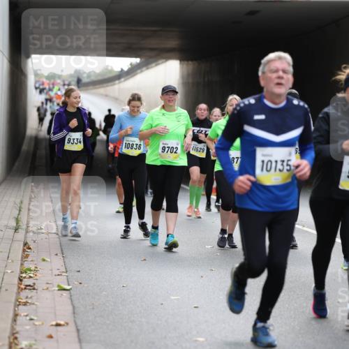 05.10.2025 - 20. swb-Marathon Bremen Michael Strokosch http://msf.ph/oto/9207489 05.10.2025 11:00:59 Laufen 9334, 10836, 9702, 11529, 87, 10135, 63, 9211 meine-sportfotos.de