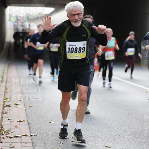 05.10.2025 - 20. swb-Marathon Bremen Michael Strokosch http://msf.ph/oto/9207501 05.10.2025 10:54:14 Laufen 10889, 02309, 063 meine-sportfotos.de