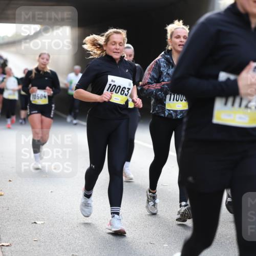 05.10.2025 - 20. swb-Marathon Bremen Michael Strokosch http://msf.ph/oto/9207523 05.10.2025 10:54:19 Laufen 10504, 10063, 1100, 11125 meine-sportfotos.de