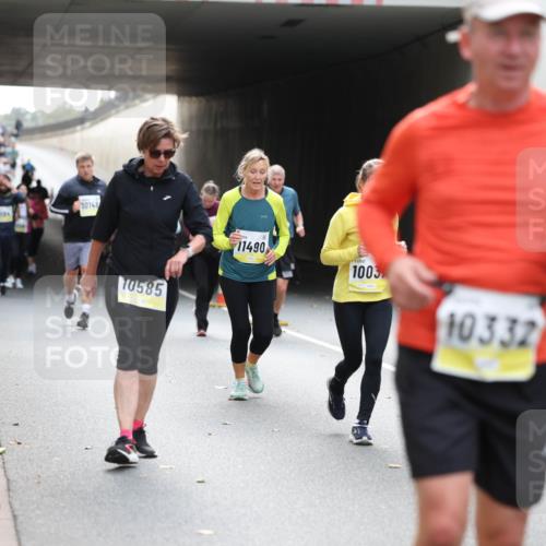 05.10.2025 - 20. swb-Marathon Bremen Michael Strokosch http://msf.ph/oto/9207526 05.10.2025 11:01:06 Laufen 10148, 10585, 11490, 1003, 10332, 10530 meine-sportfotos.de
