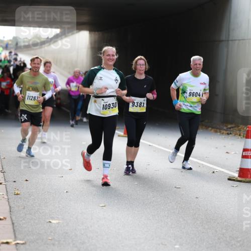 05.10.2025 - 20. swb-Marathon Bremen Michael Strokosch http://msf.ph/oto/9207547 05.10.2025 10:54:24 Laufen 11263, 10930, 9381, 9604 meine-sportfotos.de