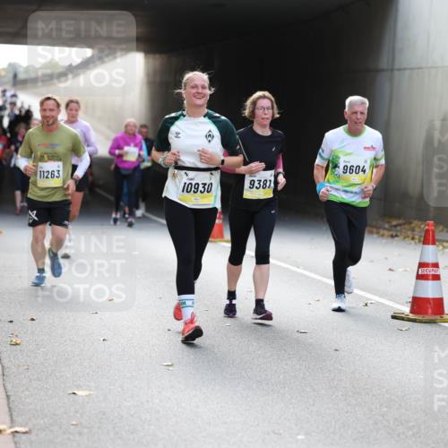 05.10.2025 - 20. swb-Marathon Bremen Michael Strokosch http://msf.ph/oto/9207550 05.10.2025 10:54:25 Laufen 11263, 10930, 9381, 9604 meine-sportfotos.de