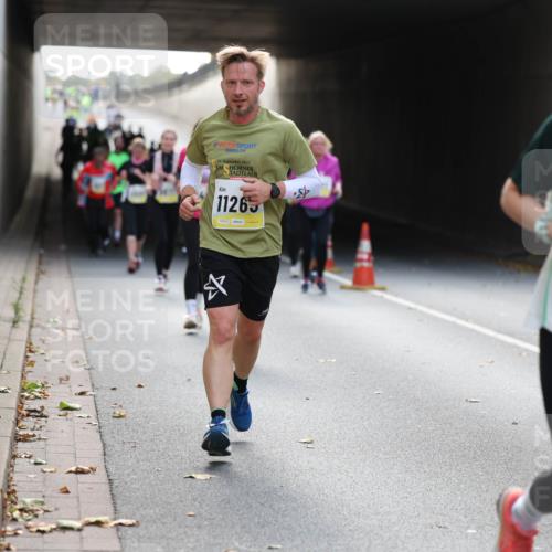 05.10.2025 - 20. swb-Marathon Bremen Michael Strokosch http://msf.ph/oto/9207561 05.10.2025 10:54:27 Laufen 21, 2025, 11265, 02512, 10930 meine-sportfotos.de