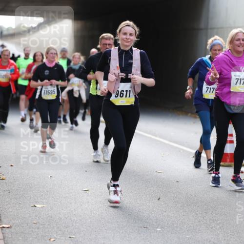 05.10.2025 - 20. swb-Marathon Bremen Michael Strokosch http://msf.ph/oto/9207590 05.10.2025 10:54:32 Laufen 11595, 9611, 717, 7177 meine-sportfotos.de