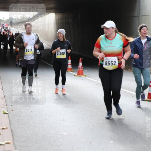 05.10.2025 - 20. swb-Marathon Bremen Michael Strokosch http://msf.ph/oto/9207604 05.10.2025 11:01:27 Laufen 9617, 29, 11309, 9552 meine-sportfotos.de