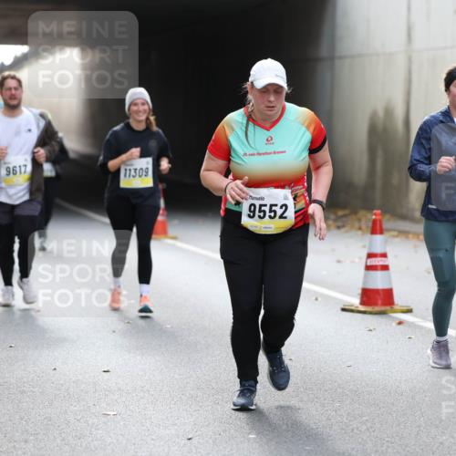 05.10.2025 - 20. swb-Marathon Bremen Michael Strokosch http://msf.ph/oto/9207608 05.10.2025 11:01:28 Laufen 9617, 11309, 20, 9552, 00 meine-sportfotos.de
