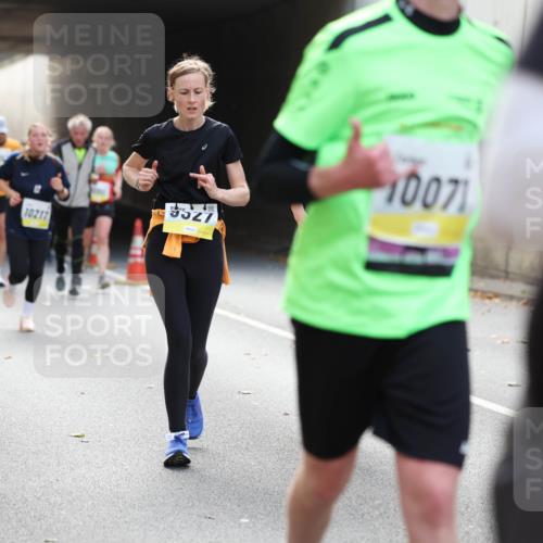 05.10.2025 - 20. swb-Marathon Bremen Michael Strokosch http://msf.ph/oto/9207631 05.10.2025 10:54:39 Laufen 10217, 9327, 10071 meine-sportfotos.de