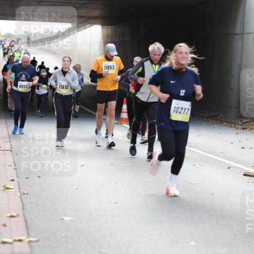 05.10.2025 - 20. swb-Marathon Bremen Michael Strokosch http://msf.ph/oto/9207644 05.10.2025 10:54:41 Laufen 9925, 11610, 11053, 10217 meine-sportfotos.de