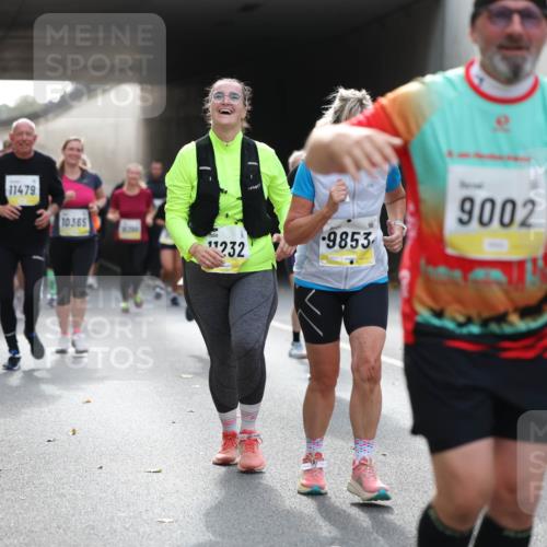 05.10.2025 - 20. swb-Marathon Bremen Michael Strokosch http://msf.ph/oto/9207671 05.10.2025 11:01:50 Laufen 11479, 10365, 1232, 9853, 9002 meine-sportfotos.de