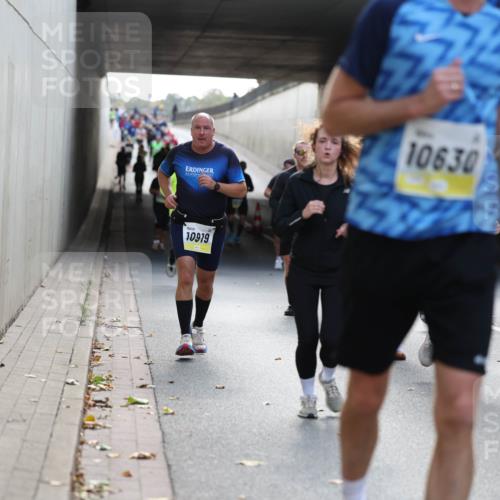 05.10.2025 - 20. swb-Marathon Bremen Michael Strokosch http://msf.ph/oto/9207695 05.10.2025 10:54:54 Laufen 10919, 10630 meine-sportfotos.de