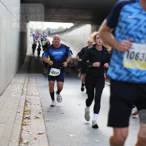 05.10.2025 - 20. swb-Marathon Bremen Michael Strokosch http://msf.ph/oto/9207697 05.10.2025 10:54:54 Laufen 10630, 10919 meine-sportfotos.de