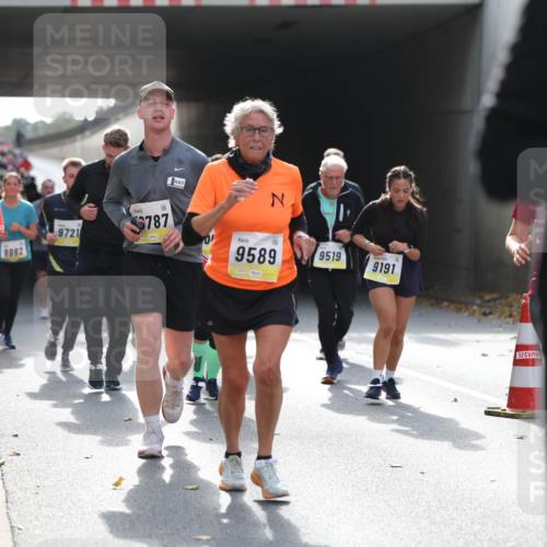 05.10.2025 - 20. swb-Marathon Bremen Michael Strokosch http://msf.ph/oto/9207699 05.10.2025 11:01:55 Laufen 9212, 9982, 9721, 787, 9589, 9519, 9191 meine-sportfotos.de