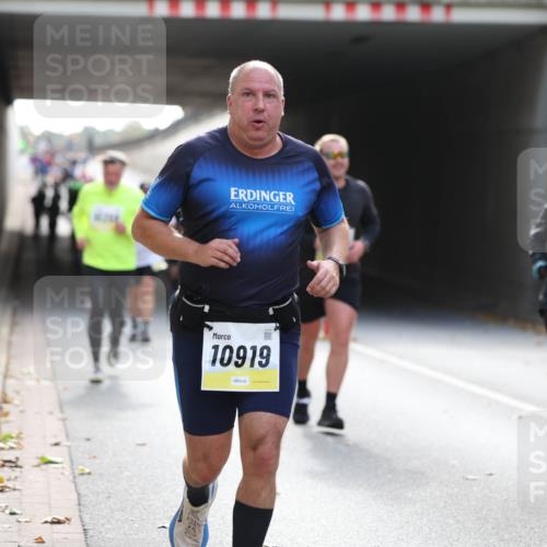 05.10.2025 - 20. swb-Marathon Bremen Michael Strokosch http://msf.ph/oto/9207705 05.10.2025 10:54:56 Laufen 10919, 9272 meine-sportfotos.de