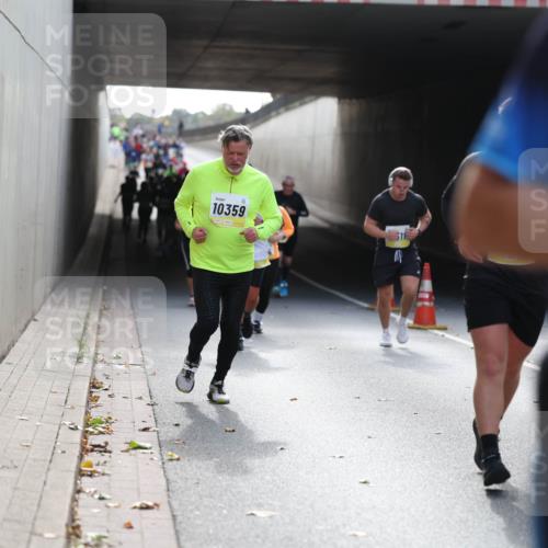 05.10.2025 - 20. swb-Marathon Bremen Michael Strokosch http://msf.ph/oto/9207711 05.10.2025 10:54:58 Laufen 10359, 511, 10 meine-sportfotos.de