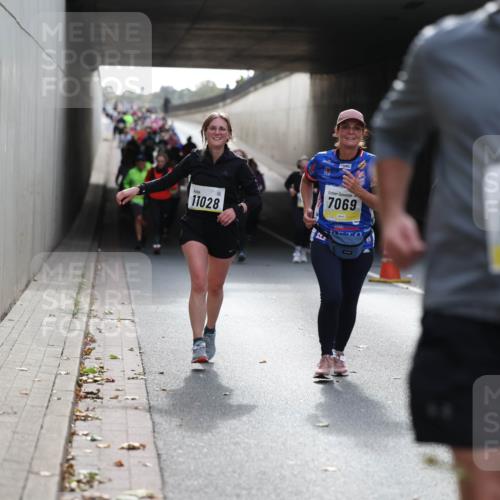05.10.2025 - 20. swb-Marathon Bremen Michael Strokosch http://msf.ph/oto/9207743 05.10.2025 11:02:04 Laufen 7069, 11028, 10134 meine-sportfotos.de