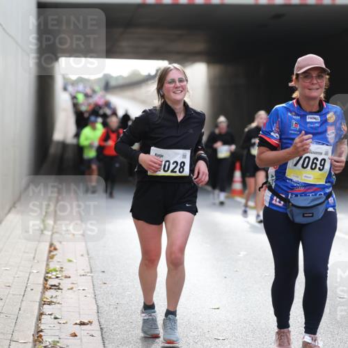 05.10.2025 - 20. swb-Marathon Bremen Michael Strokosch http://msf.ph/oto/9207754 05.10.2025 11:02:06 Laufen 028, 1069, 01995, 9892 meine-sportfotos.de