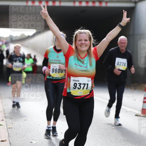 05.10.2025 - 20. swb-Marathon Bremen Michael Strokosch http://msf.ph/oto/9207789 05.10.2025 10:55:18 Laufen 9600, 20, 9371, 9278, 79 meine-sportfotos.de