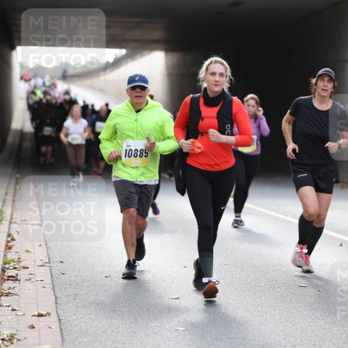 05.10.2025 - 20. swb-Marathon Bremen Michael Strokosch http://msf.ph/oto/9207793 05.10.2025 11:02:14 Laufen 10885 meine-sportfotos.de