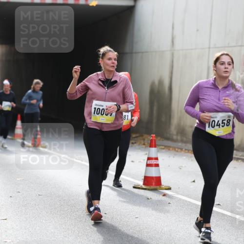 05.10.2025 - 20. swb-Marathon Bremen Michael Strokosch http://msf.ph/oto/9207814 05.10.2025 11:02:17 Laufen 10057, 100, 81, 10458, 00 meine-sportfotos.de