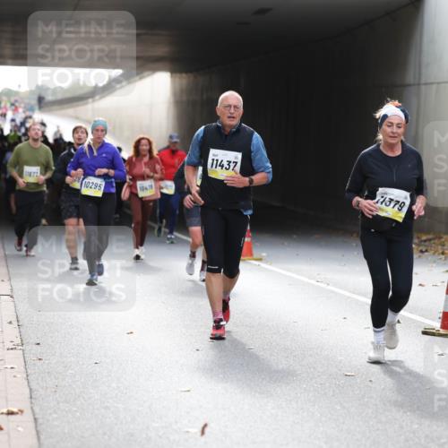 05.10.2025 - 20. swb-Marathon Bremen Michael Strokosch http://msf.ph/oto/9207845 05.10.2025 11:02:22 Laufen 11672, 10295, 10415, 11437, 71379 meine-sportfotos.de
