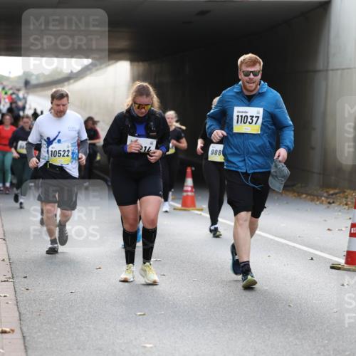 05.10.2025 - 20. swb-Marathon Bremen Michael Strokosch http://msf.ph/oto/9207866 05.10.2025 11:02:33 Laufen 988, 10522, 11037 meine-sportfotos.de