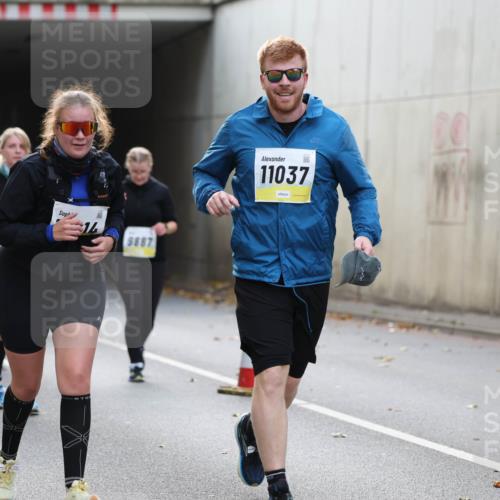 05.10.2025 - 20. swb-Marathon Bremen Michael Strokosch http://msf.ph/oto/9207874 05.10.2025 11:02:34 Laufen 14, 522, 11037 meine-sportfotos.de