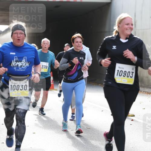 05.10.2025 - 20. swb-Marathon Bremen Michael Strokosch http://msf.ph/oto/9207879 05.10.2025 10:55:38 Laufen 370, 10030, 10903, 10904 meine-sportfotos.de