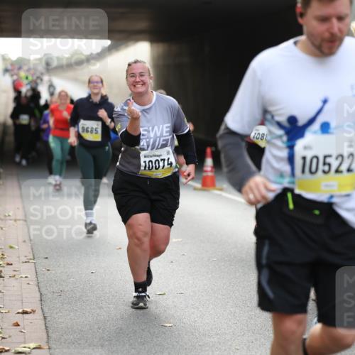 05.10.2025 - 20. swb-Marathon Bremen Michael Strokosch http://msf.ph/oto/9207885 05.10.2025 11:02:37 Laufen 9685, 10074, 1088, 10522, 7 meine-sportfotos.de