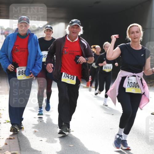 05.10.2025 - 20. swb-Marathon Bremen Michael Strokosch http://msf.ph/oto/9207889 05.10.2025 10:55:41 Laufen 2025, 968, 05, 2025, 11459, 9655, 1000 meine-sportfotos.de