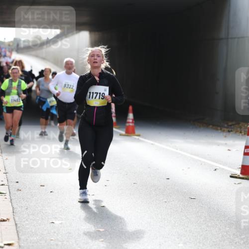 05.10.2025 - 20. swb-Marathon Bremen Michael Strokosch http://msf.ph/oto/9207895 05.10.2025 10:55:46 Laufen 11463, 9322, 11719, 9189 meine-sportfotos.de