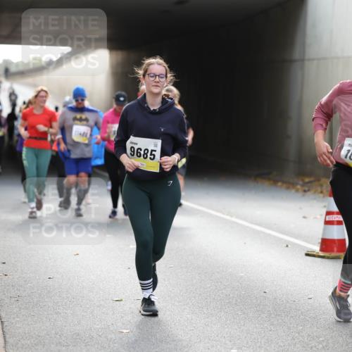 05.10.2025 - 20. swb-Marathon Bremen Michael Strokosch http://msf.ph/oto/9207902 05.10.2025 11:02:39 Laufen 9685, 10881, 10248 meine-sportfotos.de