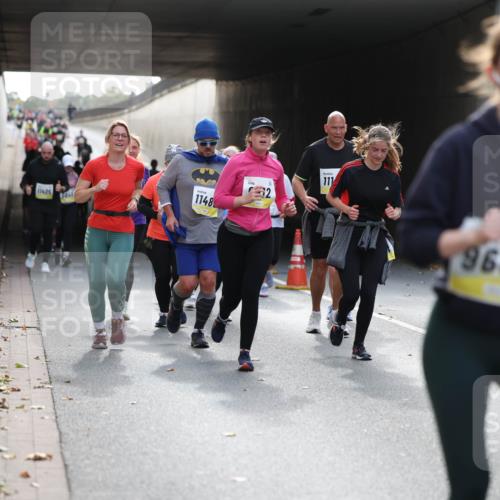 05.10.2025 - 20. swb-Marathon Bremen Michael Strokosch http://msf.ph/oto/9207911 05.10.2025 11:02:41 Laufen 11405, 1148, 111, 9685 meine-sportfotos.de