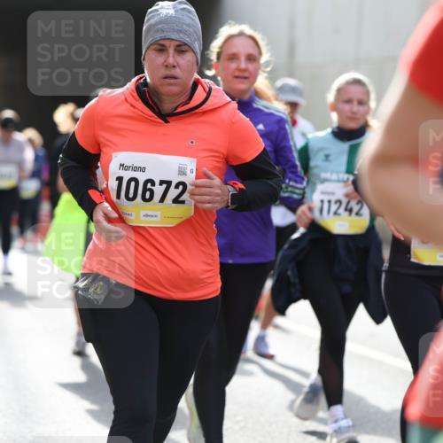 05.10.2025 - 20. swb-Marathon Bremen Michael Strokosch http://msf.ph/oto/9207940 05.10.2025 11:02:46 Laufen 10672, 2440, 11242 meine-sportfotos.de