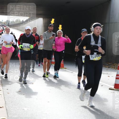 05.10.2025 - 20. swb-Marathon Bremen Michael Strokosch http://msf.ph/oto/9207959 05.10.2025 10:56:02 Laufen 95, 10558, 11454, 11733, 19500 meine-sportfotos.de