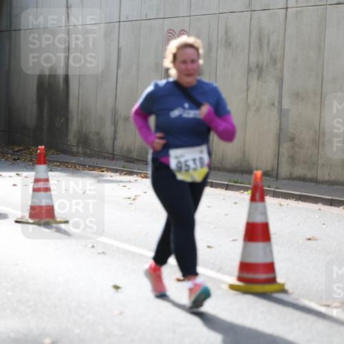 05.10.2025 - 20. swb-Marathon Bremen Michael Strokosch http://msf.ph/oto/9207963 05.10.2025 11:02:52 Laufen 9001, 9538 meine-sportfotos.de